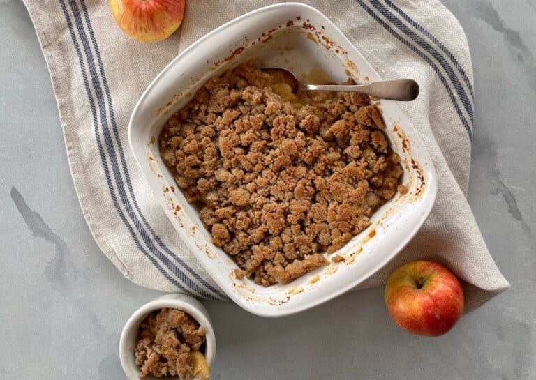 Low Carb Gluten Free Apple Crisp | Recipe With Almond Flour