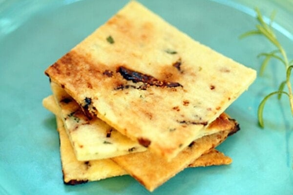 rosemary fig crackers