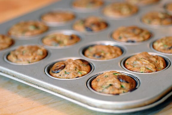muffins con trozos de chocolate de calabacín