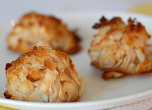 paleo coconut macaroons