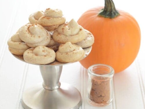 Pumpkin Spice Meringues paleo dessert recipe