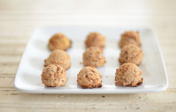 almond pulp macaroons