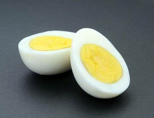 https://elanaspantry.com/wp-content/uploads/2015/05/How-to-hard-Boil-Eggs-recipe-44081-500x381.jpg