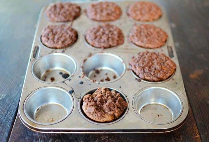 pumpkin crumb muffins