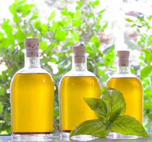 How to Make Basil Oil