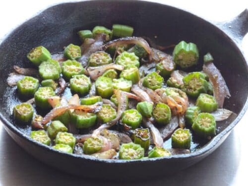 Lodge Cast Iron Mini Wok Review  Making No-Slime Stir Fried Okra 