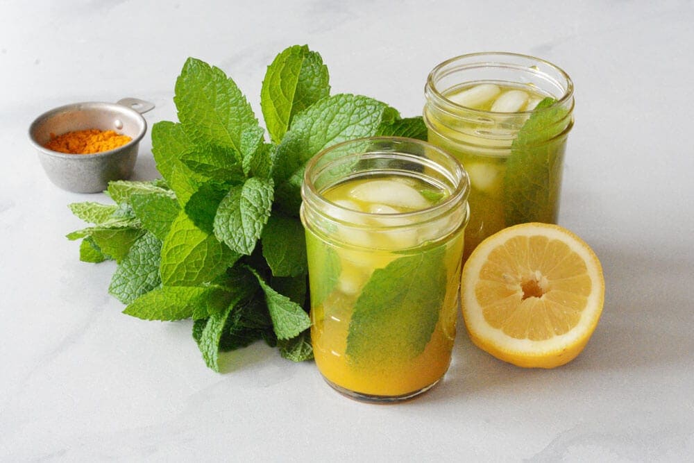 https://elanaspantry.com/wp-content/uploads/2019/06/Turmeric-Mint-Lemonade.jpg