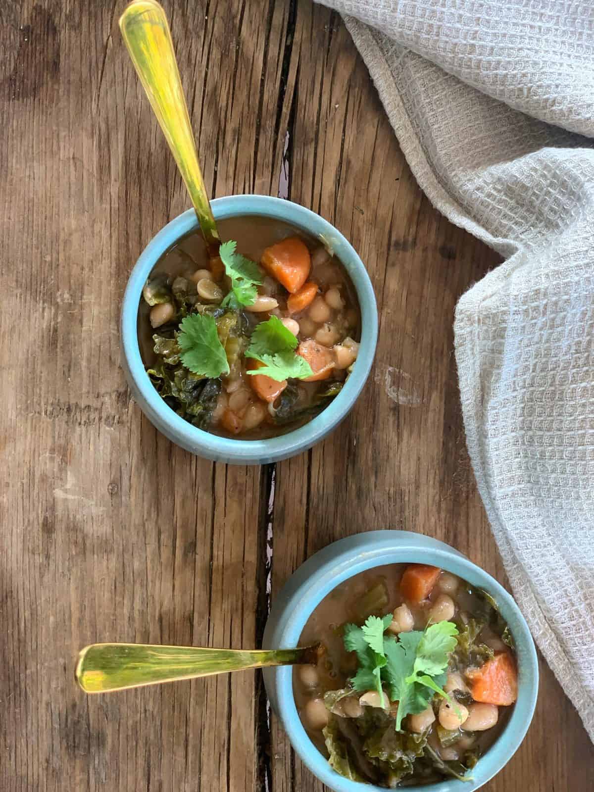 Instant Pot White Bean Kale Soup