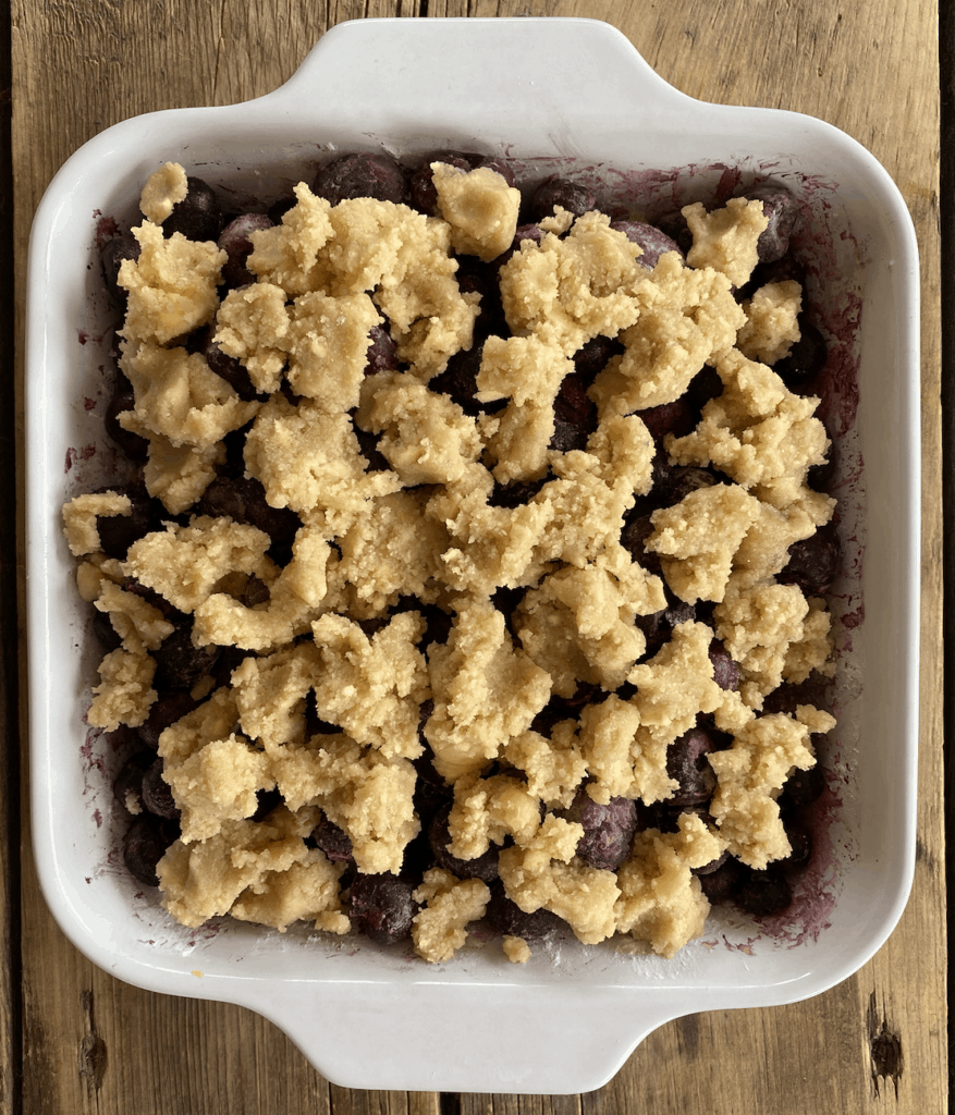 Blueberry crumble with cherries